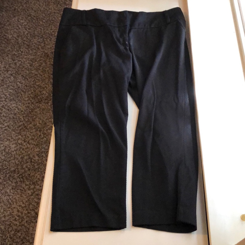 Maurice’s I am Smart Black Ankle Pants w/ texture